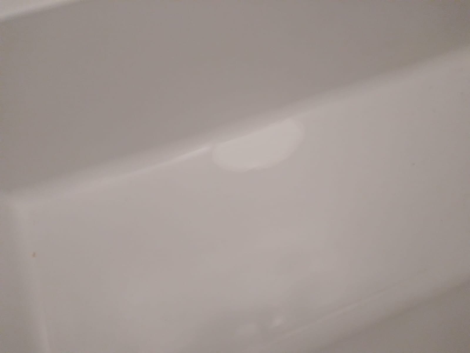 תיקון שבר באמבטיה אקרילית
